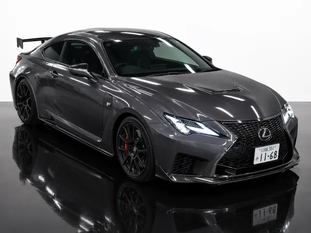 Lexus RC F 2023, auction grade 5