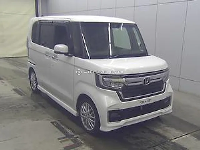 Honda N-BOX 2022, auction grade R
