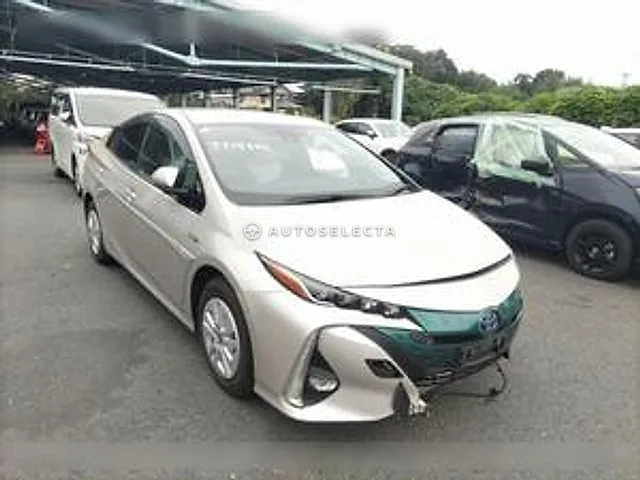 Toyota Prius PHV 2018