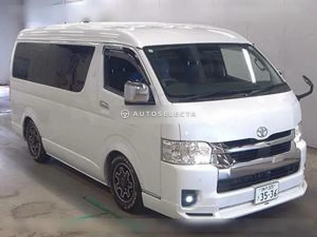 Toyota Hiace Wagon 2023, auction grade 4