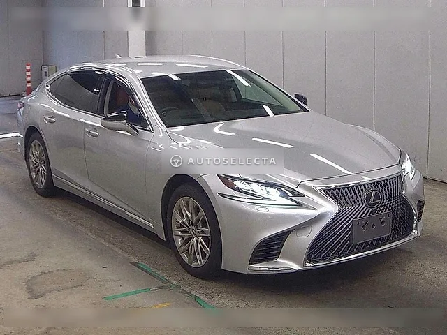 Lexus LS 2018, auction grade 4