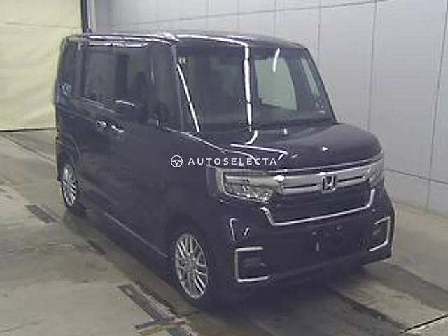Honda N-BOX 2023, auction grade R