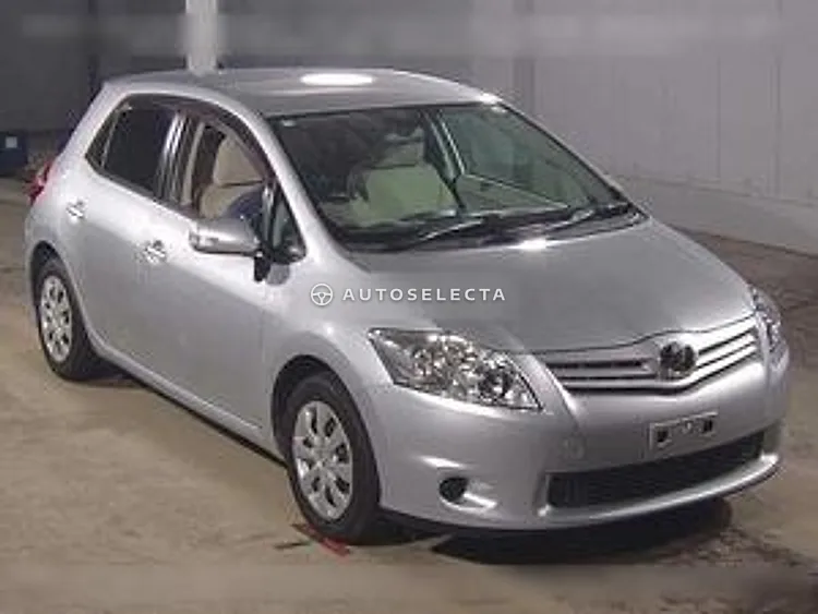 Toyota Auris 2012, photo 1 of 1