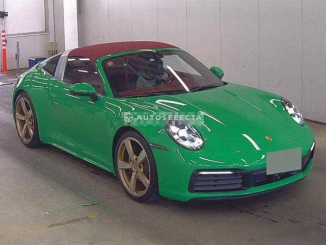 Porsche 911 2023, auction grade 5