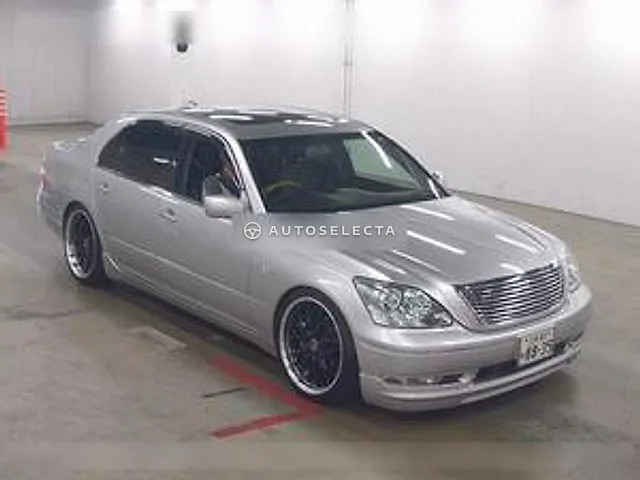 Toyota Celsior 2004, auction grade 3.5