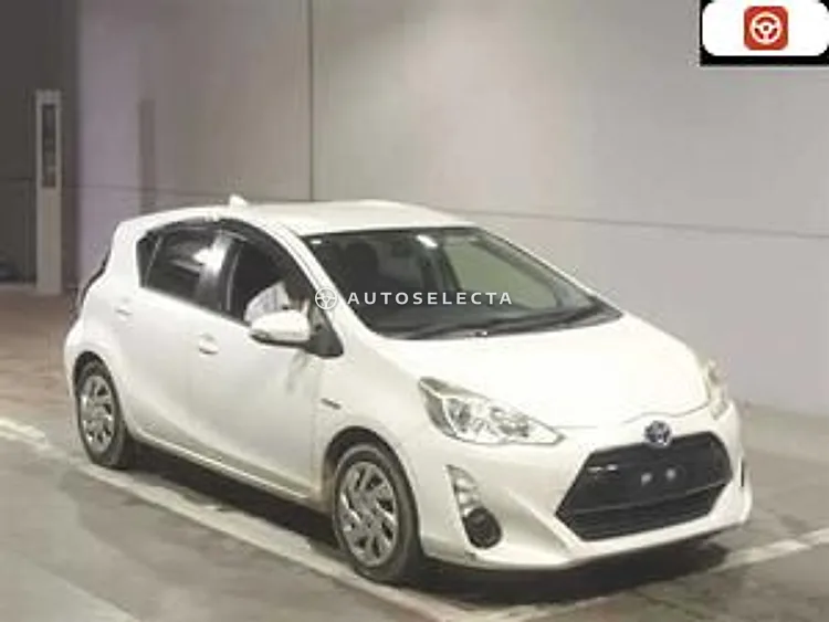 Toyota Aqua 2015, photo 1 of 1