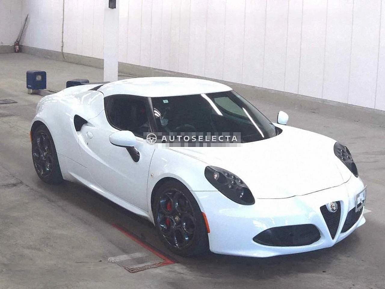 Alfa Romeo 4C 2015, photo 1 of 6