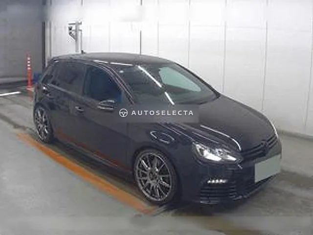 Volkswagen Golf 2010, auction grade 4
