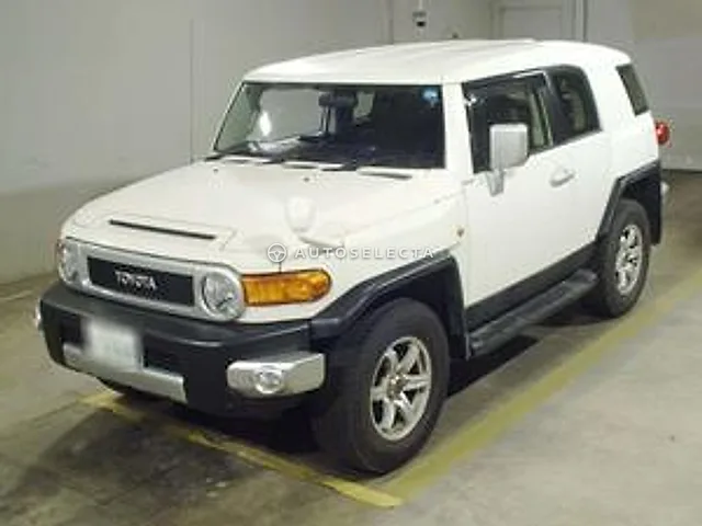 Toyota FJ Cruiser 2015, auction grade 3.5