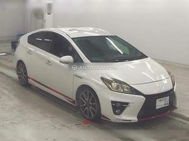 Toyota Prius 2012, auction grade R