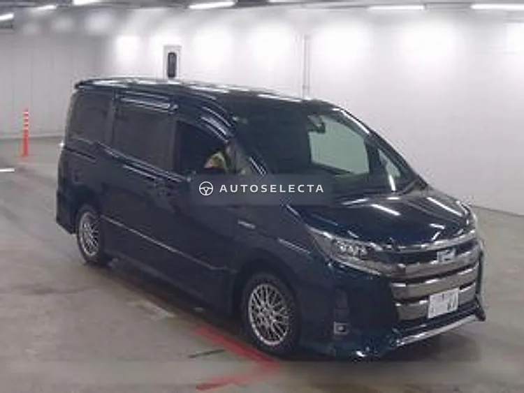 Toyota Noah 2018, photo 1 of 1