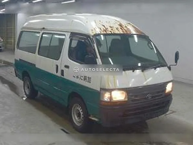 Toyota Hiace Van 2000, auction grade 2