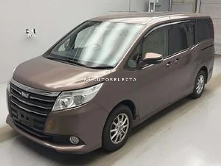 Toyota Noah 2015, photo 1 of 1