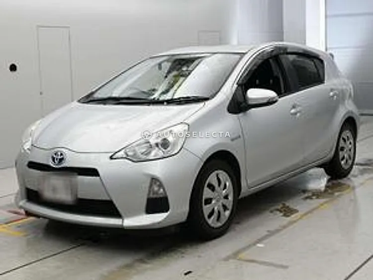 Toyota Aqua 2014, photo 1 of 1