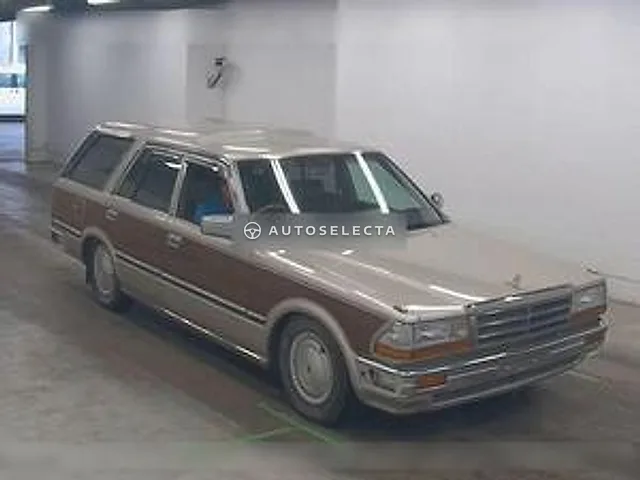 Nissan Gloria Wagon 1998, auction grade 3.5