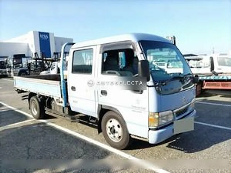 Nissan 2003, photo 1 of 6