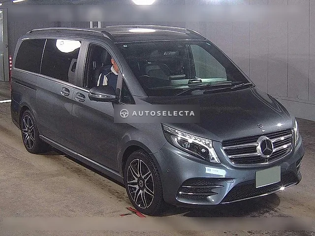 Mercedes-Benz V-Class 2019, auction grade 4