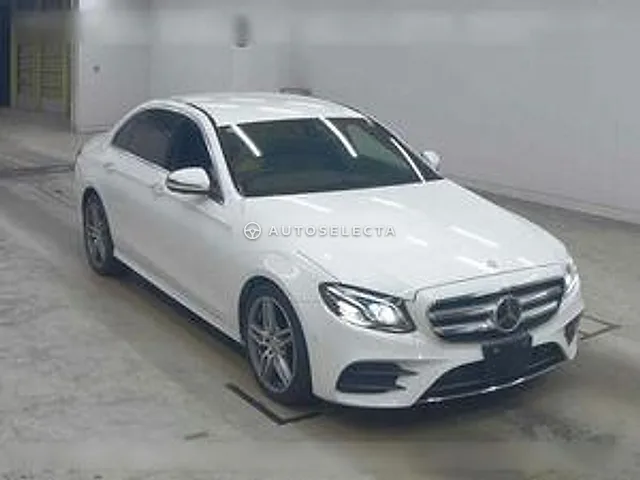 Mercedes-Benz E-Class 2017, auction grade 4