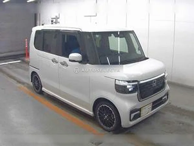 Honda N-BOX Custom 2025, auction grade 4.5