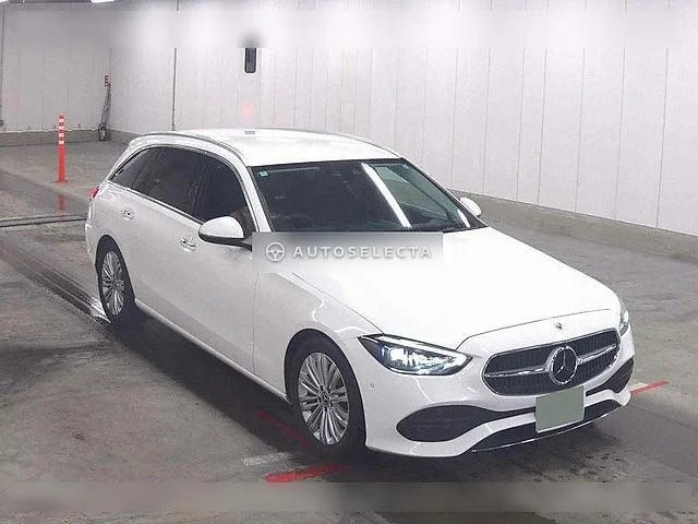 Mercedes-Benz C-Class Station Wagon 2022, auction grade 4.5