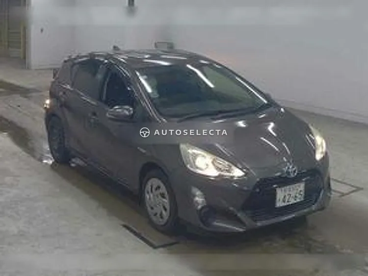 Toyota Aqua 2015, photo 1 of 1