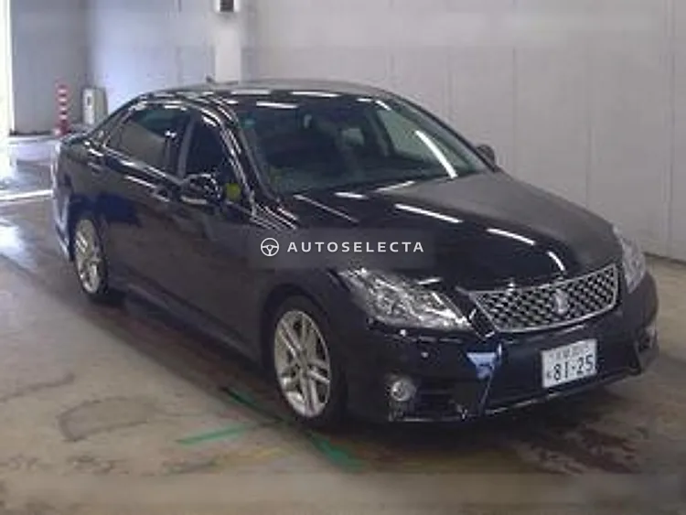 Toyota Crown 2012, photo 1 of 1