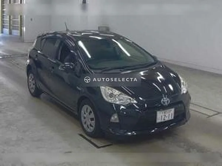 Toyota Aqua 2012, photo 1 of 1