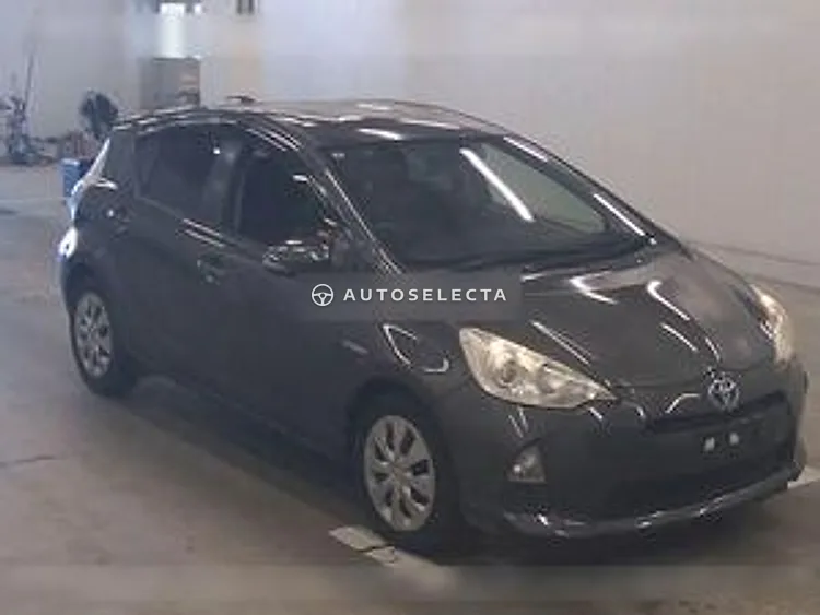 Toyota Aqua 2012, photo 1 of 1