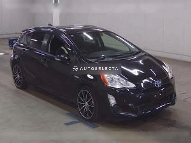 Toyota Aqua 2015, photo 1 of 1