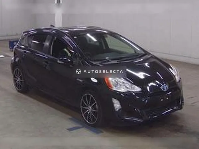 Toyota Aqua 2015, auction grade R