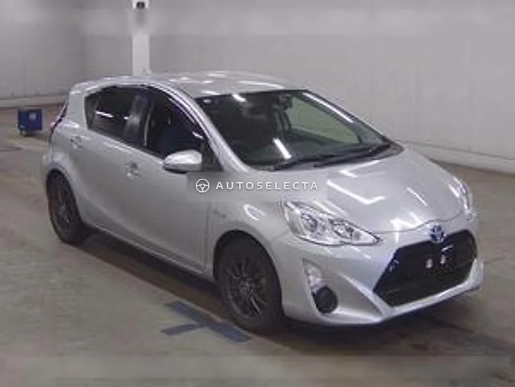 Toyota Aqua 2017, photo 1 of 1