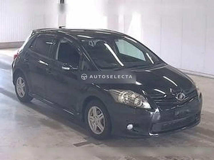 Toyota Auris 2011, photo 1 of 1