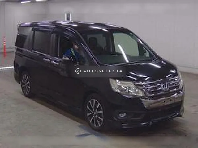 Honda Stepwgn Spada 2013, auction grade R