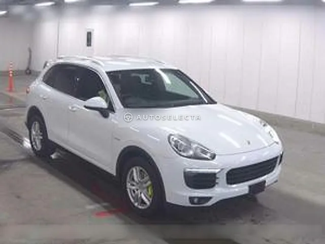 Porsche Cayenne 2015, auction grade 4