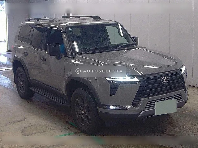 Lexus GX 2025, auction grade 5