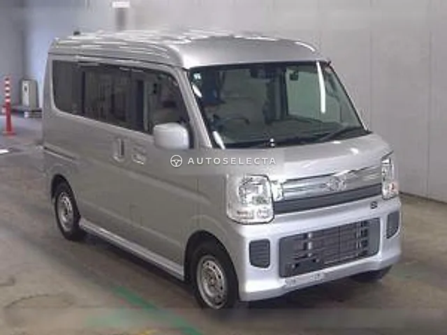 Nissan NV100 Clipper Rio 2021, auction grade 3.5