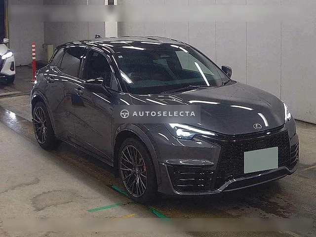 Lexus LBX 2026, auction grade 6