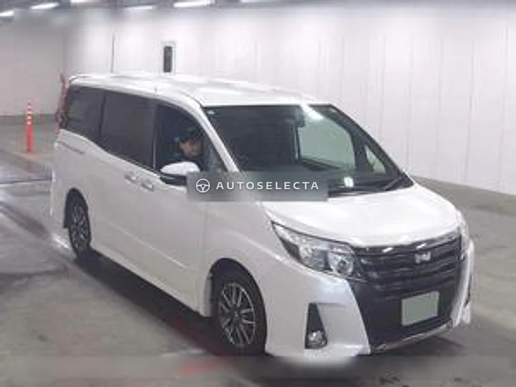 Toyota Noah 2016, photo 1 of 1
