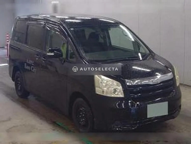 Toyota Noah 2007, photo 1 of 1