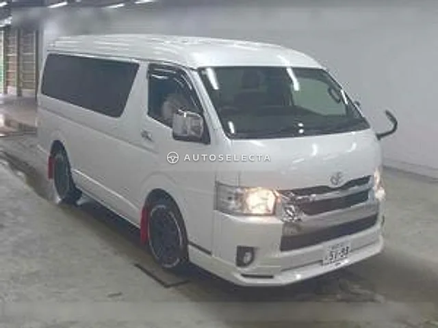 Toyota Hiace Wagon 2021, auction grade 4.5