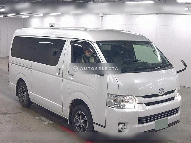 Toyota Hiace Wagon 2018, auction grade 4