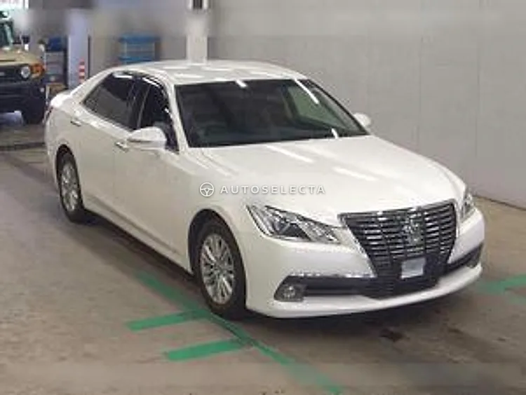 Toyota Crown 2015, photo 1 of 1