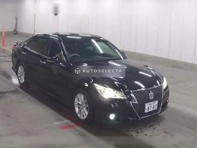 Toyota Crown 2014, photo 1 of 1