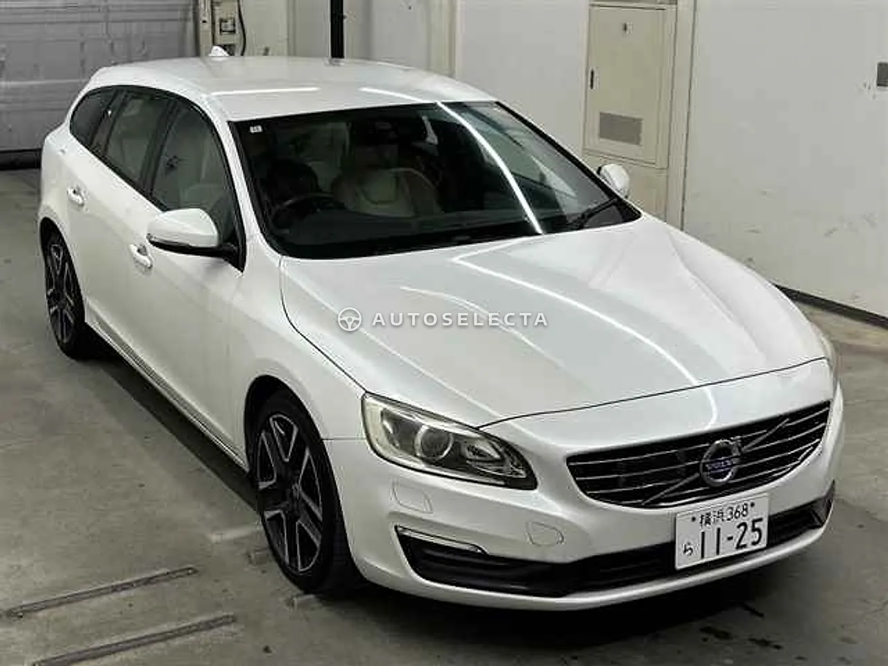 Volvo V60 2016, photo 1 of 1