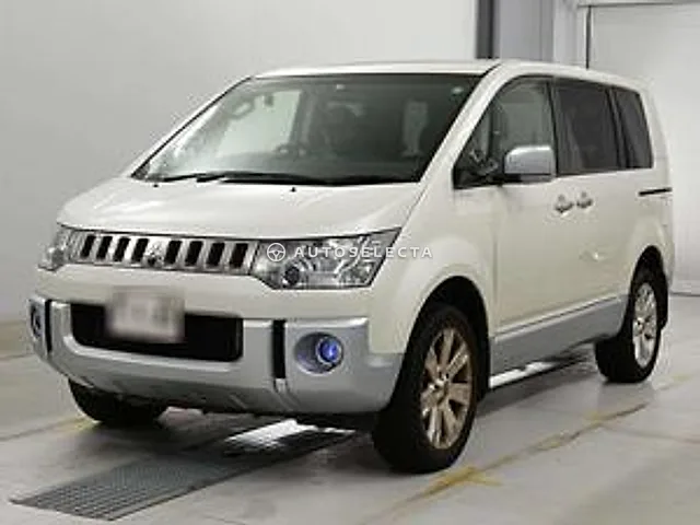 Mitsubishi Delica D:5 2007, auction grade 3