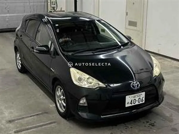 Toyota Aqua 2012, photo 1 of 1