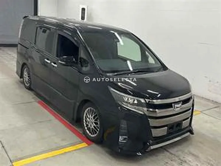 Toyota Noah 2018, photo 1 of 1