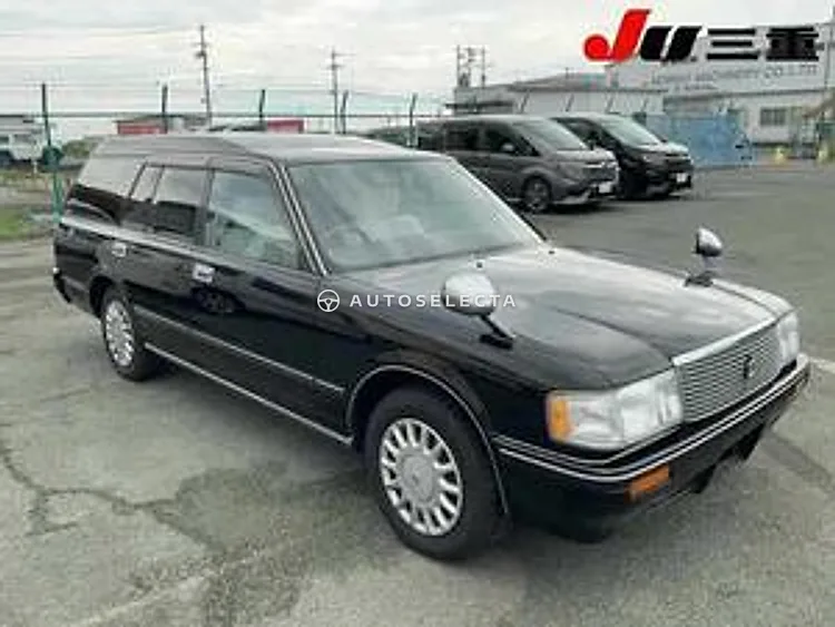 Toyota Crown 1994, photo 1 of 1