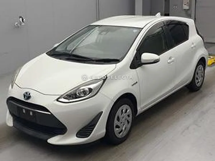 Toyota Aqua 2017, photo 1 of 1