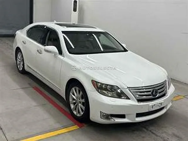 Lexus LS 2011, auction grade 3.5